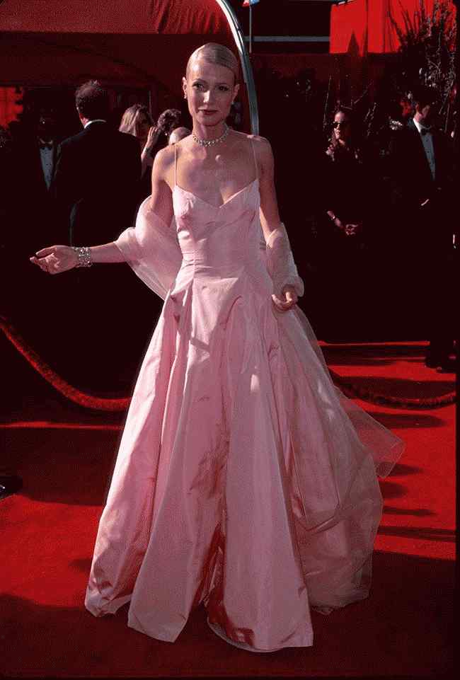 Die 30 kultigsten Oscar-Kleider aller Zeiten
